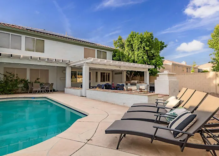 Relaxing 5br Family Pool Moder *